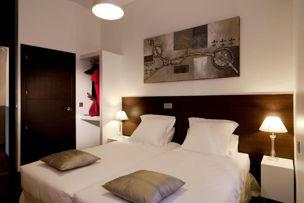 Thc Latina Hostel Madrid Eksteriør bilde