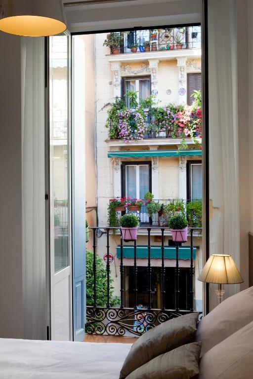 Thc Latina Hostel Madrid Eksteriør bilde
