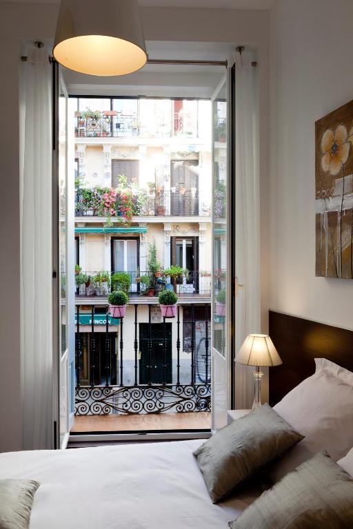 Thc Latina Hostel Madrid Eksteriør bilde